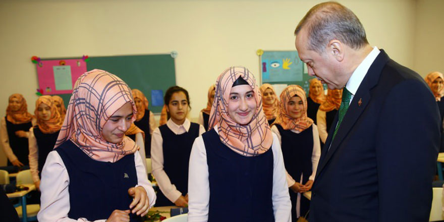 Öğrencilerden Cumhurbaşkanı Erdoğan'a sürpriz