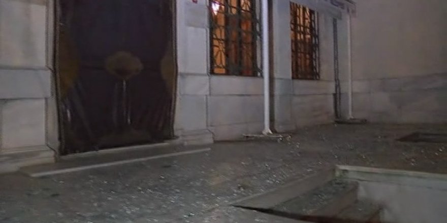 Beşiktaş’taki patlamada Dolmabahçe cami de hasar aldı