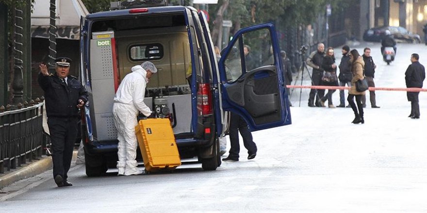 Atina'da Çalışma Bakanlığında bomba paniği