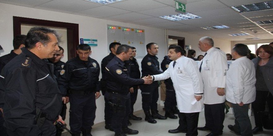 Doktorlardan polise destek ziyareti