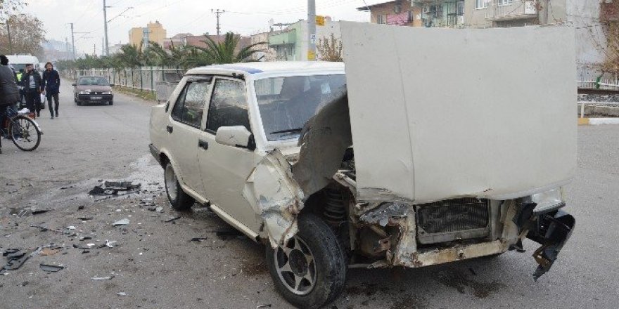 Manisa’da trafik kazası: 4 yaralı