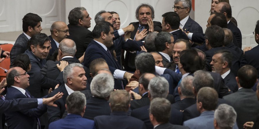 HDP'li vekillerden büyük provokasyon