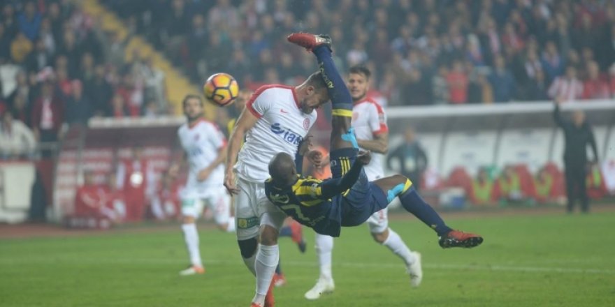 Sow'un rövaşatasına verilen faul doğru mu?