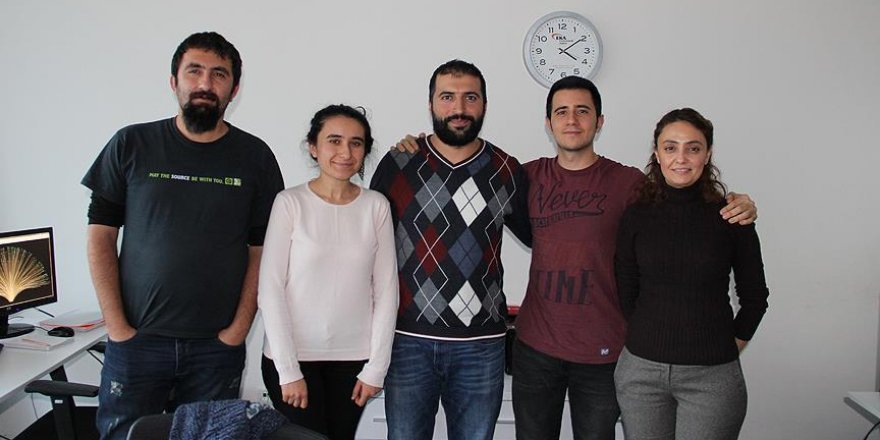 Acemi işçiler için sanal yardımcı üretti