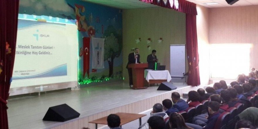 Bitlis’te öğrencilere meslek tanıtımı yapıldı