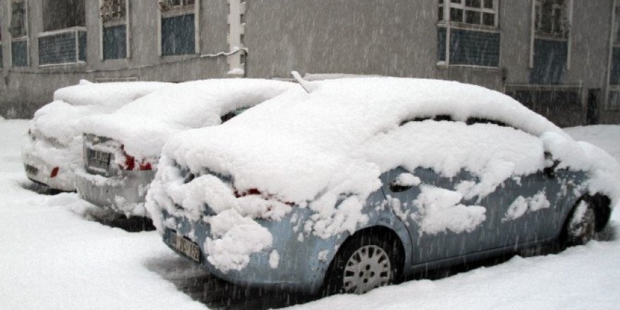 Ağrı’da okullar bir gün tatil edildi