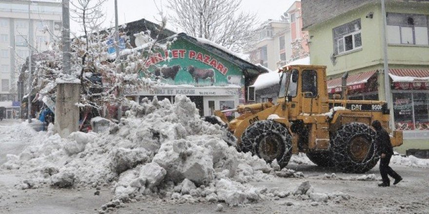 Tunceli’de 246 köy yolu ulaşıma kapandı