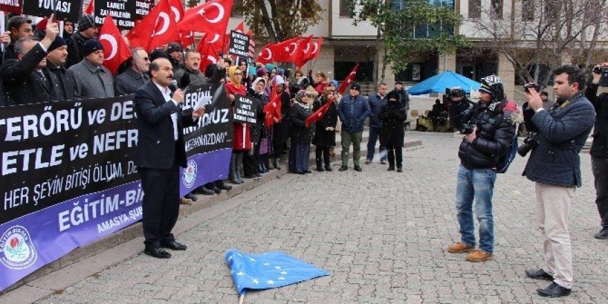 Amasya’da terör protesto edildi