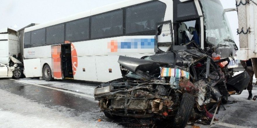Aksaray’da 36 araç birbirine girdi: 41 yaralı