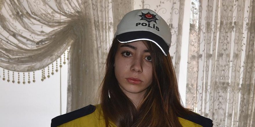 Şehit kızının bayrak talebi yerine getirildi