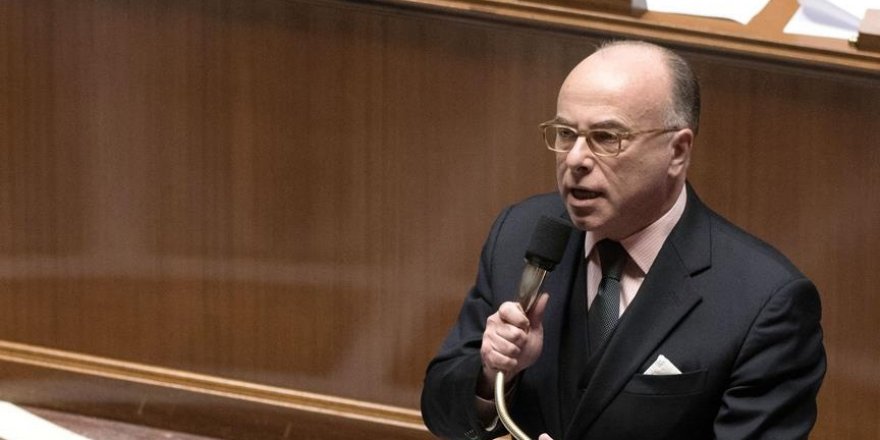 Cazeneuve: Halep'te insanlık ayaklar altına alındı