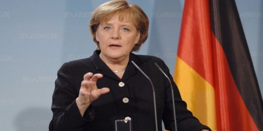 Merkel'den Putin'e çağrı: Akan kanı durdurun