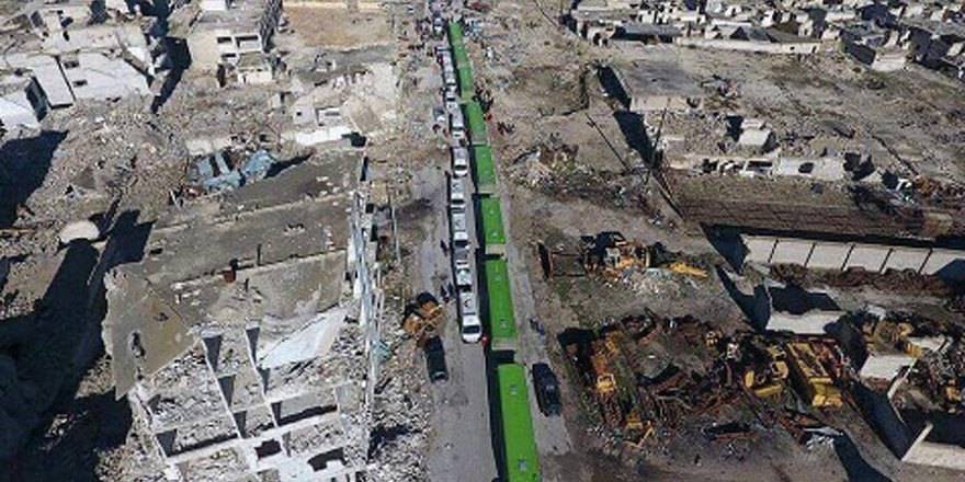 Halep'te ilk konvoy muhaliflerin kontrolündeki noktaya ulaştı