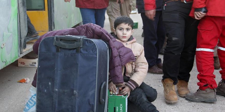 Halep'ten çıkan 3 konvoy daha İdlib'e ulaştı
