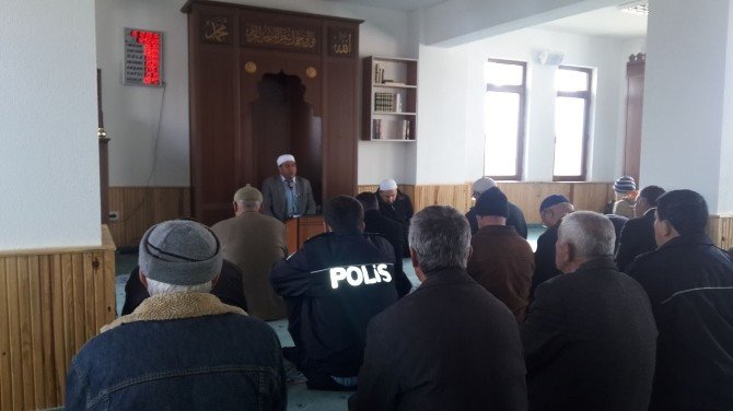 Şehit emniyet amiri ve şehitler için mevlid okutuldu