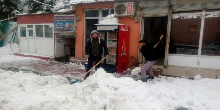 Kar yağışı yerini soğuk havaya bıraktı