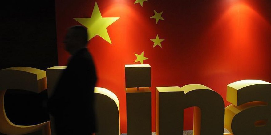 Çin donanması, ABD'ye ait insansız denizaltı aracına el koydu