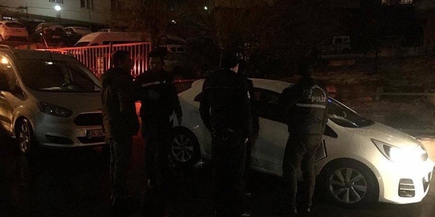 İstanbul'da polisle şüpheliler arasında kısa süreli çatışma