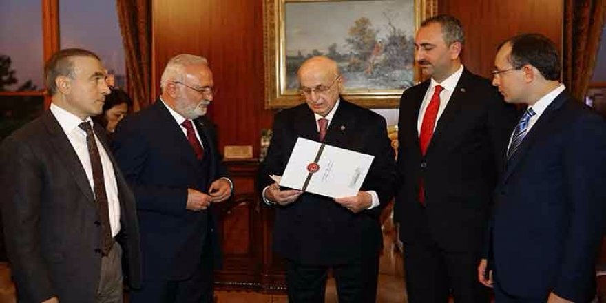 Anayasa reformunda FETÖ’ye karşı tedbir