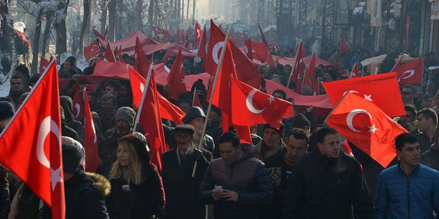 Yüksekova'da 'teröre lanet' yürüyüşü düzenlendi