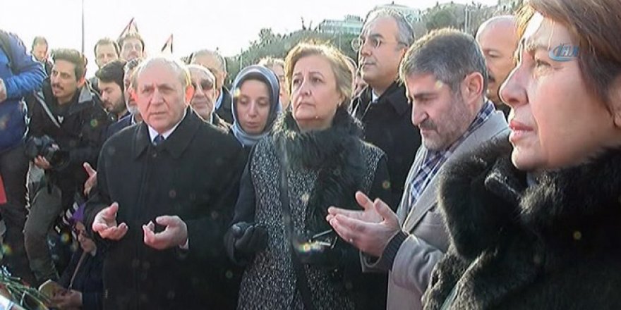 AK Parti İstanbul milletvekilleri Şehitler Tepesi’nde dua etti