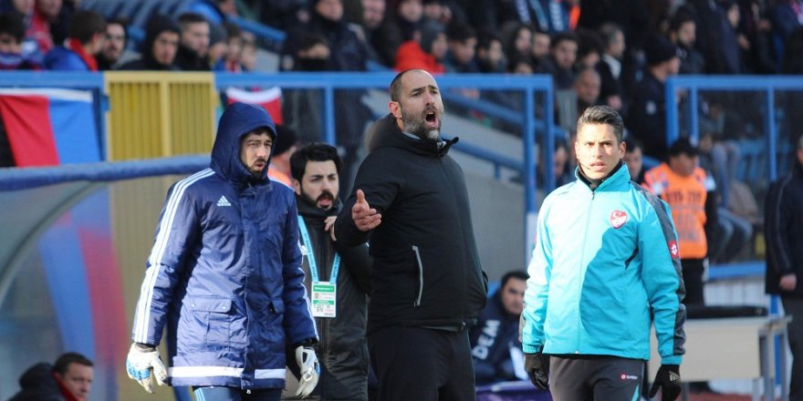 “Hangi arkadaş düdükle girdi merak ediyorum”