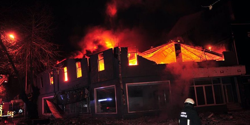 İnegöl'de mobilya sanayi bölgesinde yangın