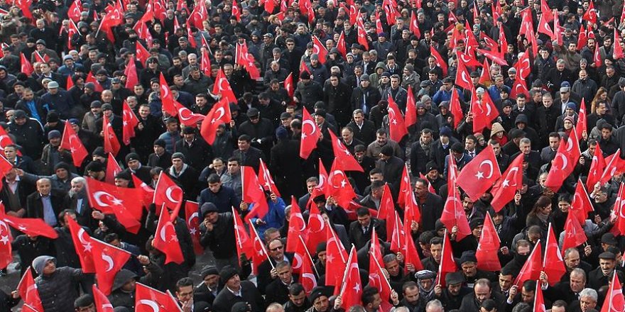 Hakkari Valisi Toprak'tan miting teşekkürü