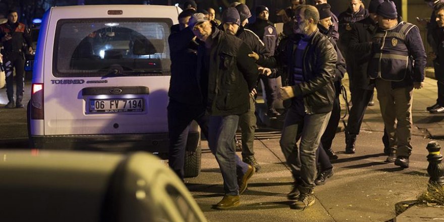 ABD Büyükelçiliği önünde havaya ateş açan kişi gözaltına alındı