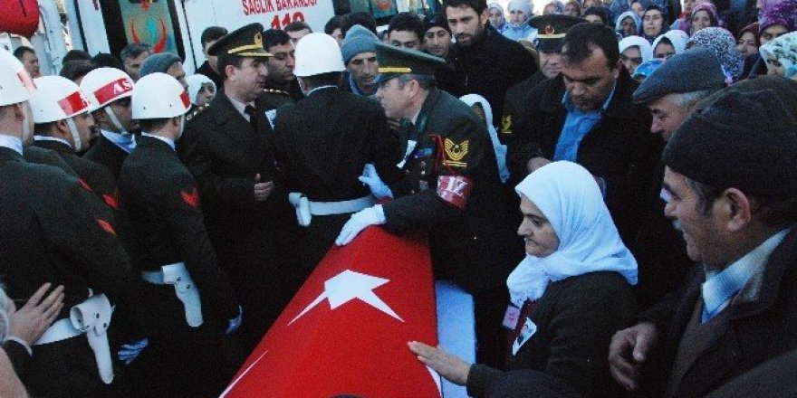 El Bab şehidine helallik de gözyaşları sel oldu
