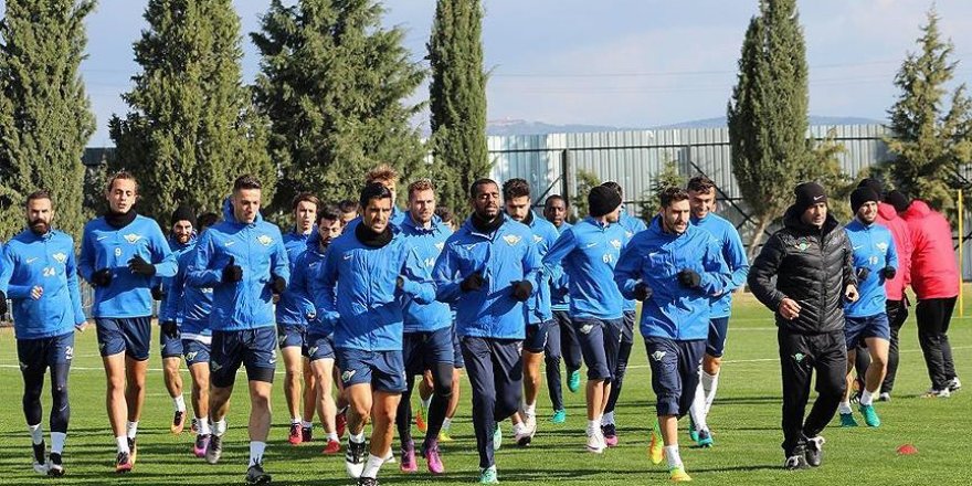 Akhisar Belediyespor, kupada ilk galibiyet peşinde