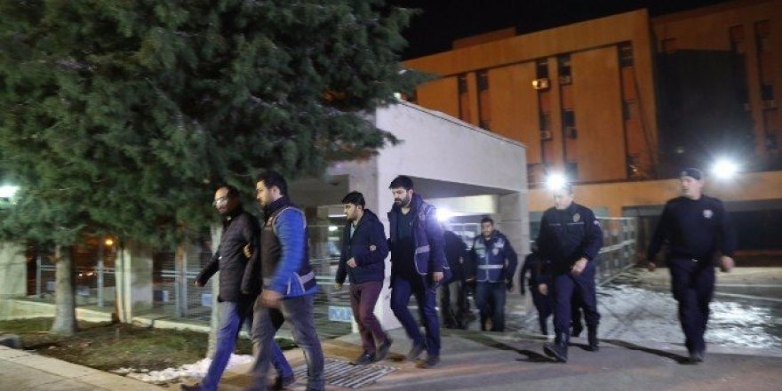 Bylock Kullanan 5 FETÖ Üyesi Tutuklandı