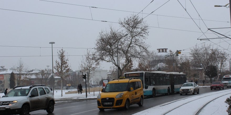 Konya ve çevresine yoğun kar yağışı uyarısı