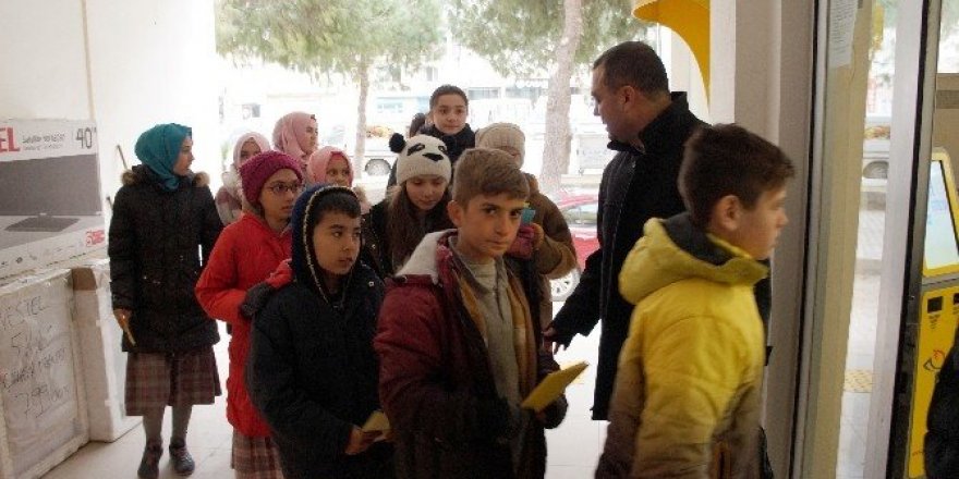 Öğrencilerden polislere duygulandıran mektup