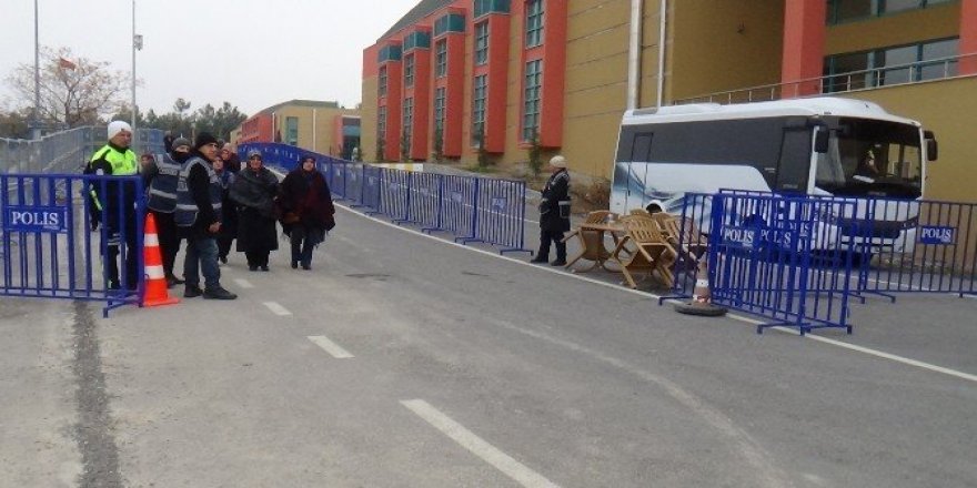 Denizli’deki FETÖ duruşmasında 3 tahliye kararı