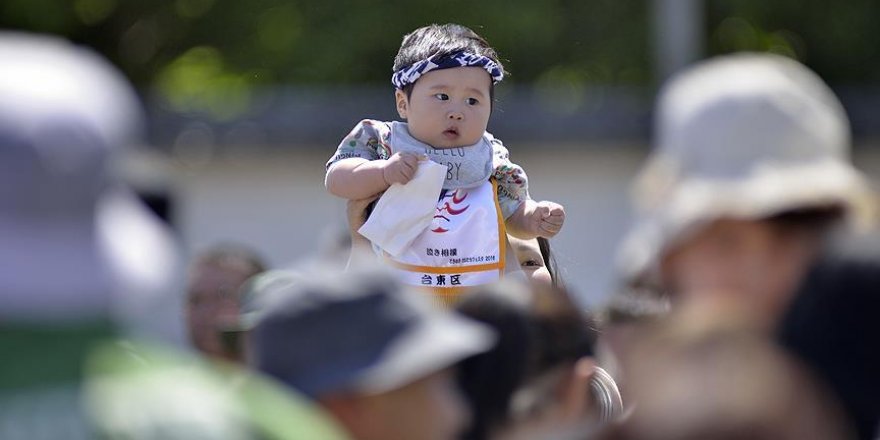 Japonya'da ilk kez bir milyondan az bebek doğdu