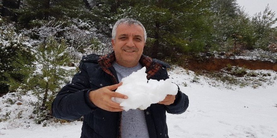 Manavgat’a 15 yıl sonra kar yağdı