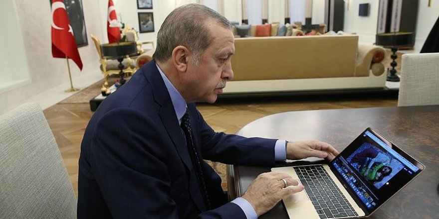 Cumhurbaşkanı Erdoğan'a göre yılın fotoğrafları
