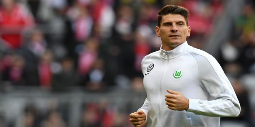 Beşiktaş'tan Mario Gomez'e: Birlikte UEFA Kupası'nı kaldıralım