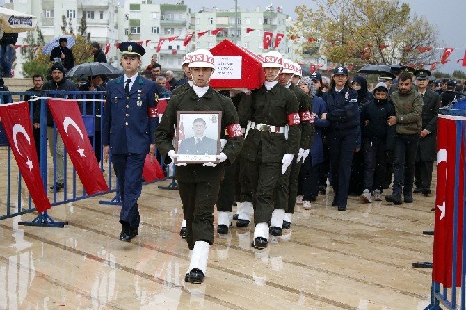 Fırat Kalkanı şehidine veda