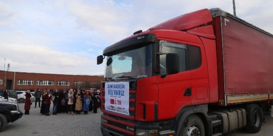 Isparta’dan Halep’e 7 tır yardım malzemesi