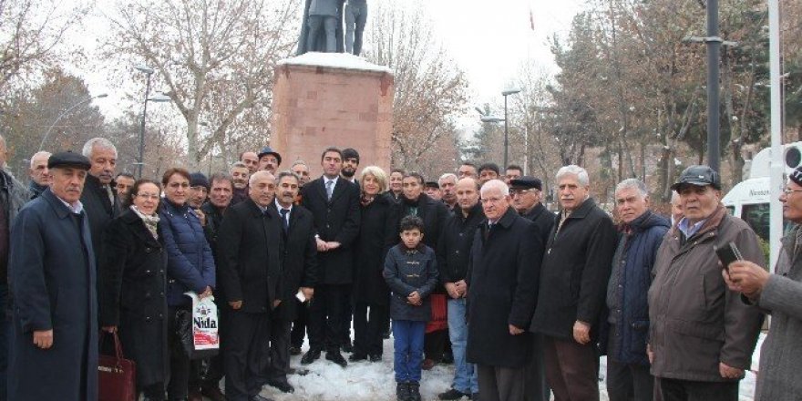 CHP’lilerden Atatürk Anıtının taşınmasına tepki