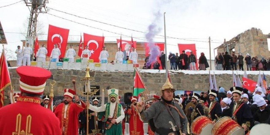 Sarıkamış şehitleri Şenkaya’da anıldı