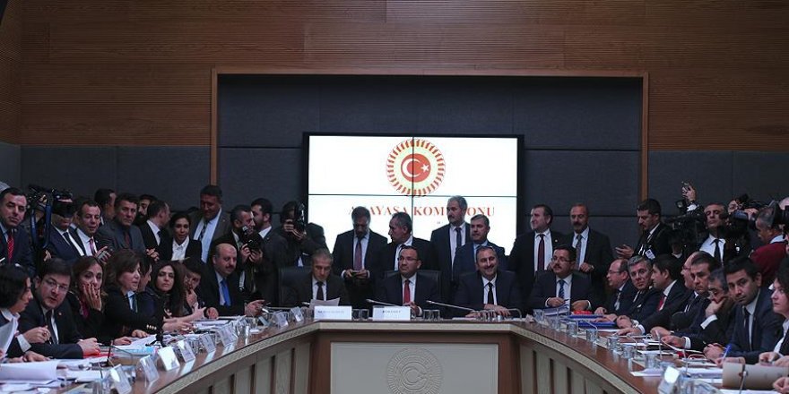 TBMM'de anayasa mesaisi sürecek