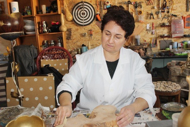 Atıl ahşaplar kadınların eliyle sanata dönüşüyor