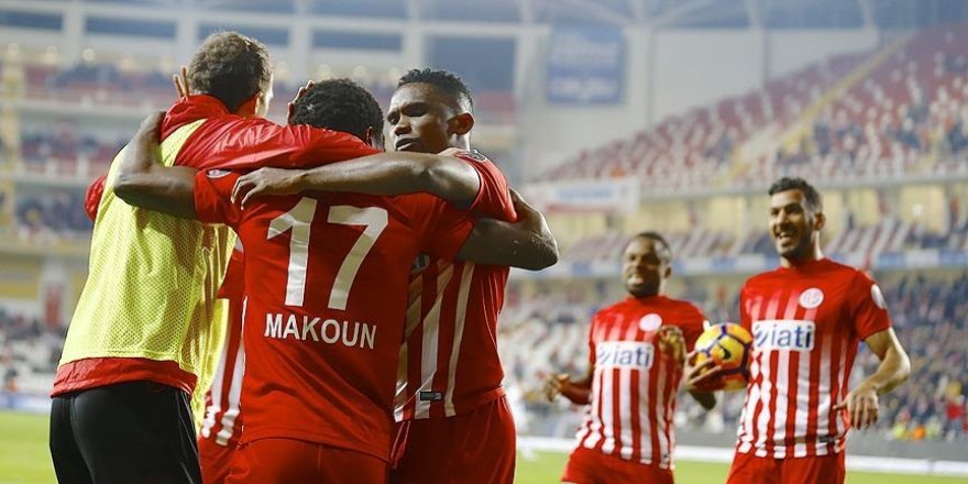 Antalyaspor sahasında Kasımpaşa'yı mağlup etti