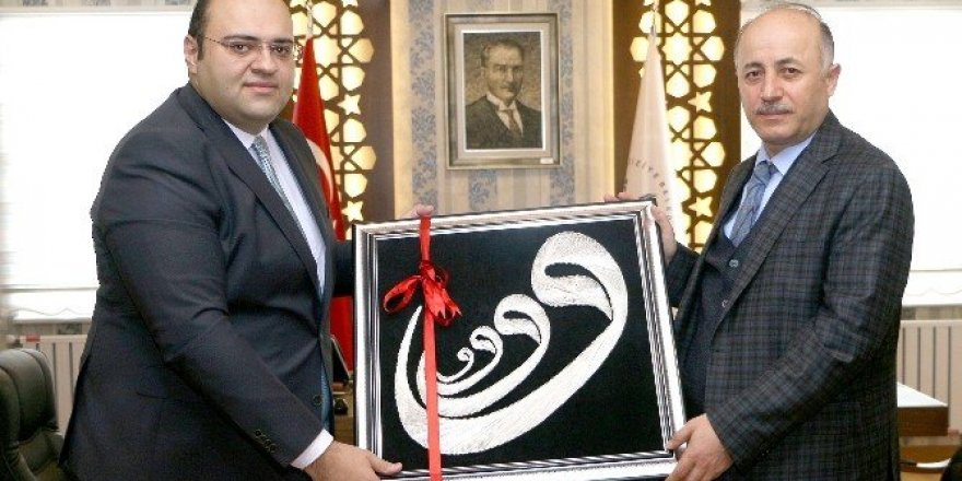 Aziziye Belediyesi’nin kentsel dönüşüm projeleri Vali Azizoğlu’ndan tam not aldı