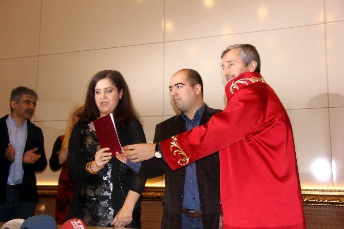 Gönülleri gözleri oldu