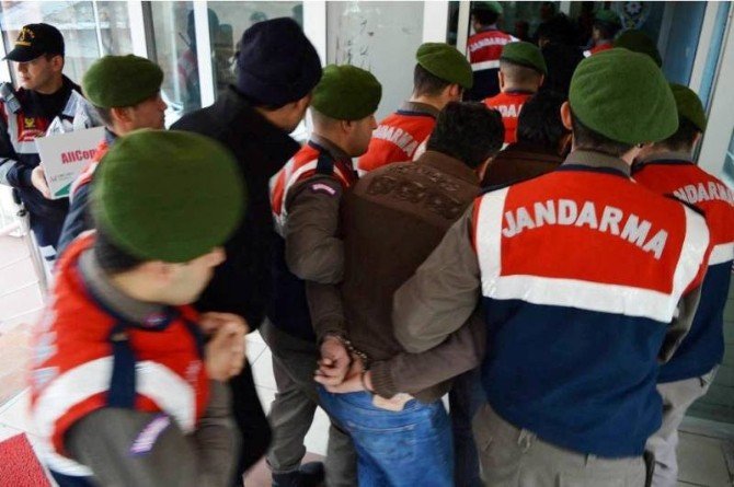 Suçüstü yakalanan hayvan hırsızları tutuklandı