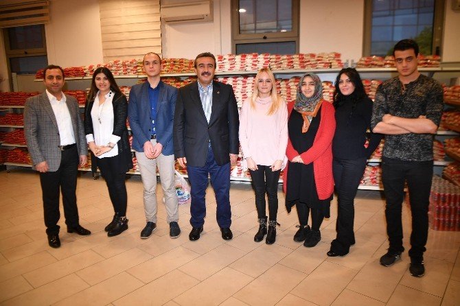 Gıda Bankası ihtiyaç sahiplerinin yüzü gülüyor